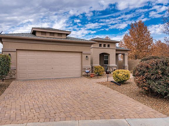 2nd image of 696 N Blanco Ct