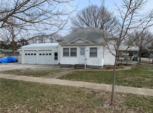 724 Adams St, Humboldt, IL 61931