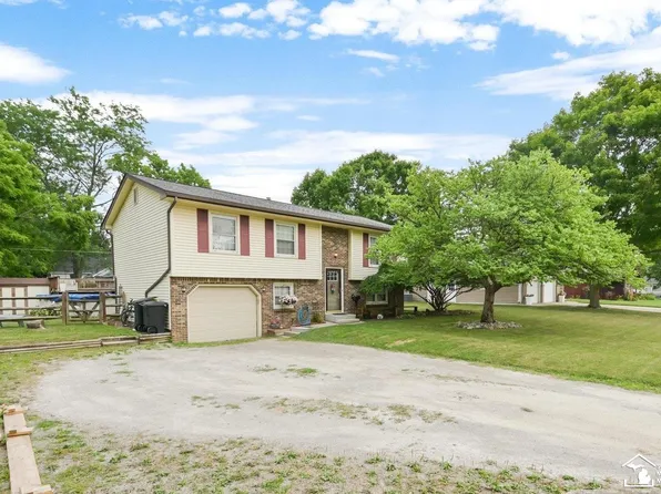 720 Plank St, Dundee, MI 48131