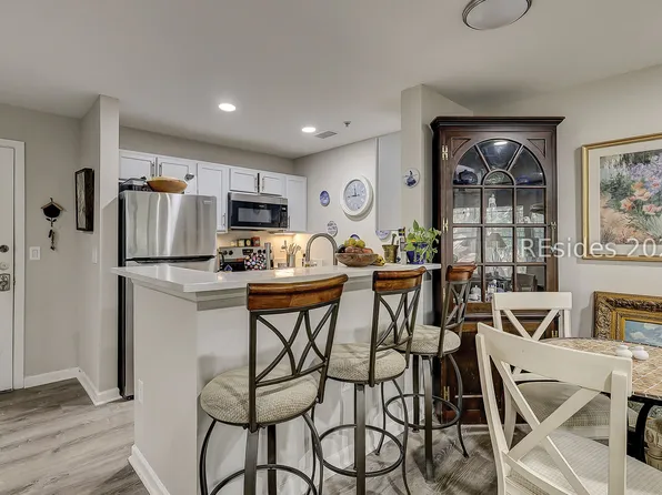 70 Helmsman Way #1418, Hilton Head Island, SC 29928