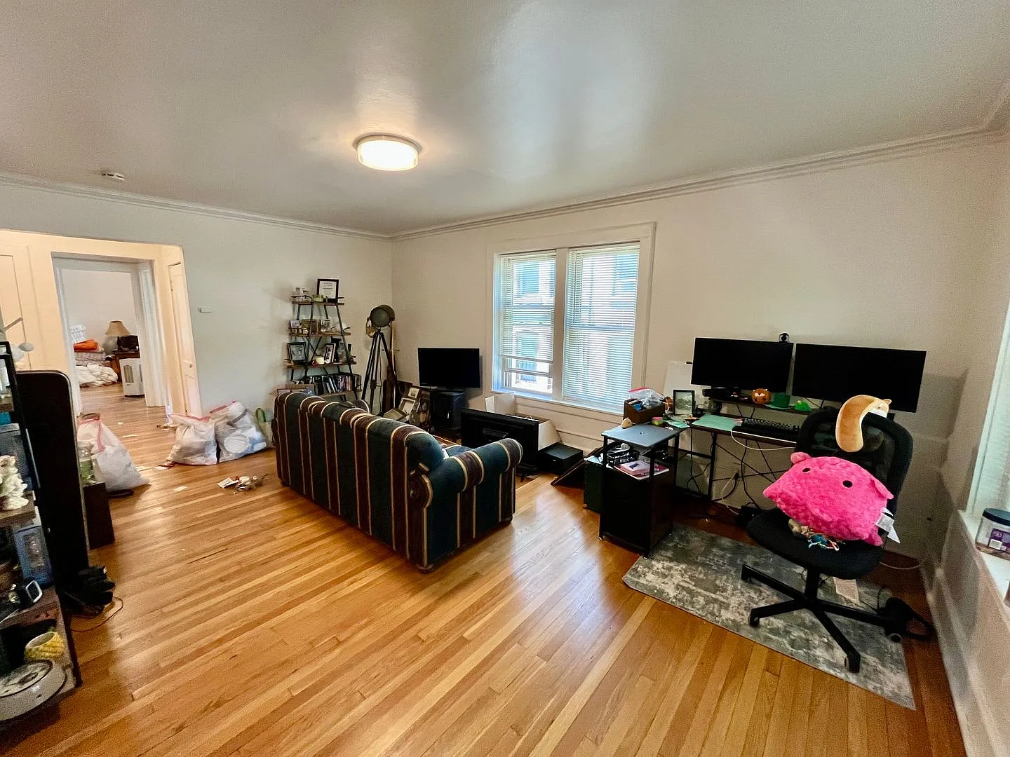 1725 E Park Place — Photo 3