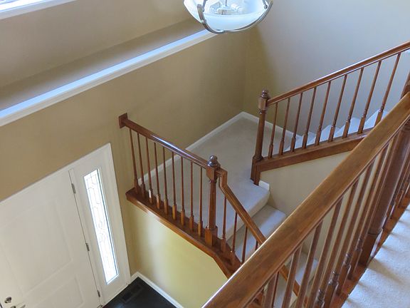 3rd image of 443 Emmanuel Ct