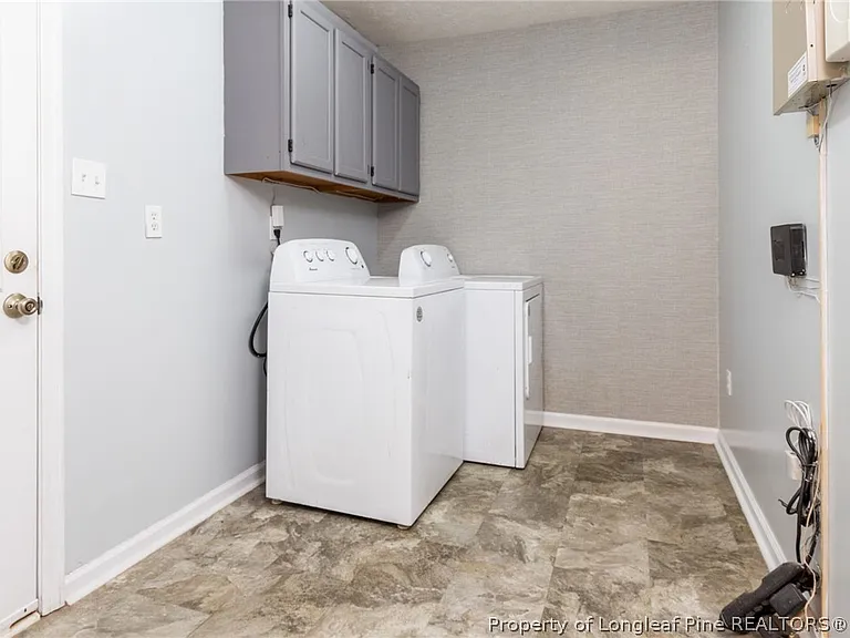 508 Stoneway Ct — Photo 19