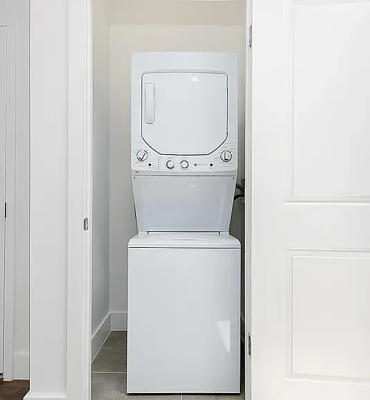 963 Broadway #2R — Photo 6