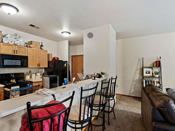 4th image of 901 Kearney St APT 8