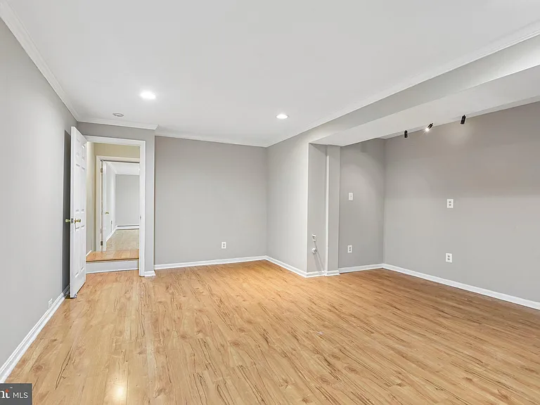 10206 Green Clover Ct — Photo 40