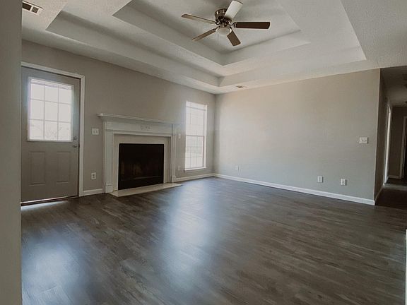5th image of 108 Springfield Ln