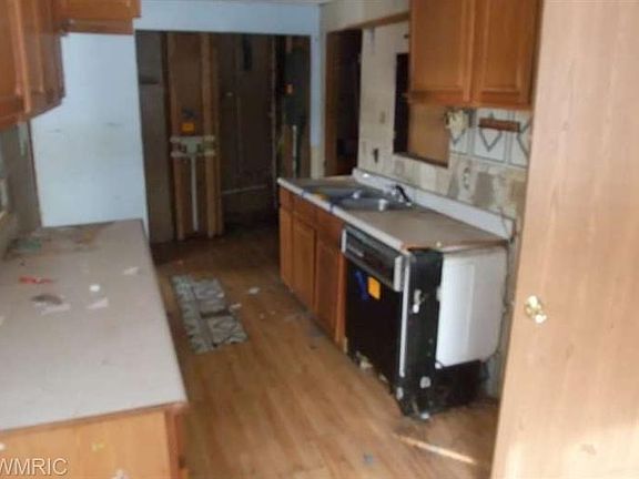 4th image of 9454 S 72nd Ave