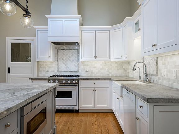 5th image of 514 Parra Grande Ln