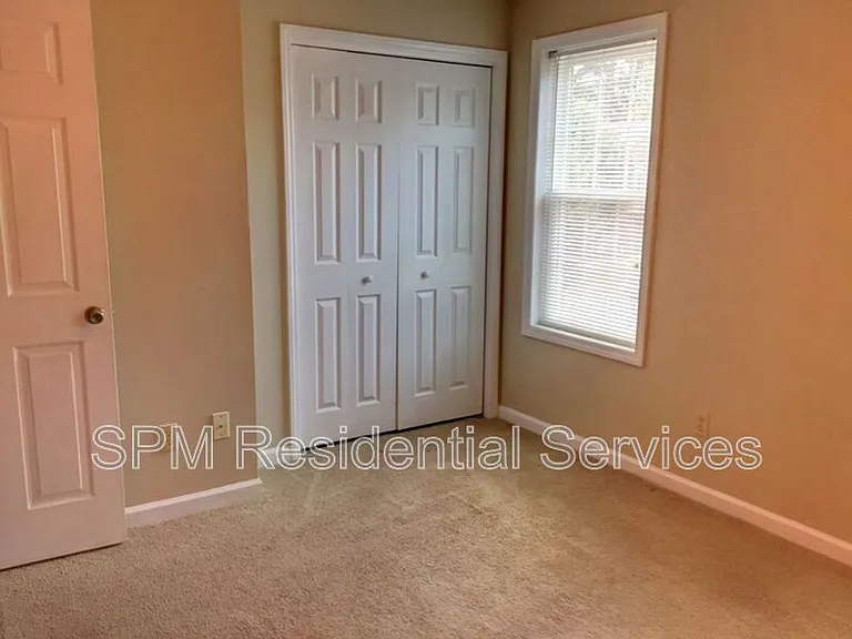 5116 Lampost Cir — Photo 10
