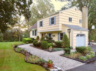 85 Saint Josephs Dr, Stirling, NJ 07980