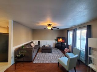 3052 Strawberry Rd, Anchorage, AK 99502
