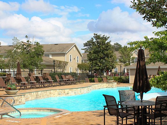 2nd image of 4522 Sylvanfield Dr APT 105