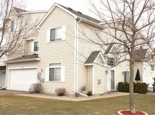 17658 Hackberry Ct, Eden Prairie, MN 55347