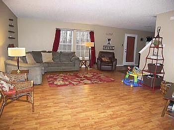 4th image of 9041 Southernwood Way