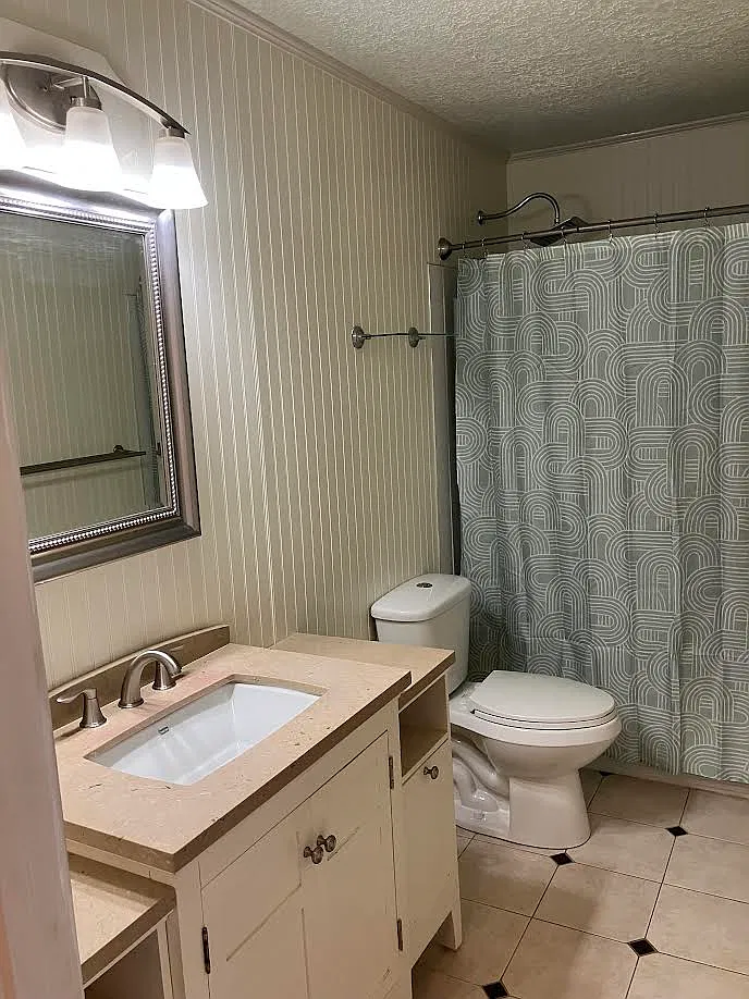2 bed, 1.5 bath, 1337 sqft, $2,295 — Photo 2
