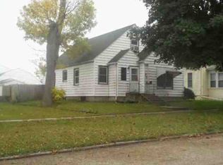 40 S 1st Ave W, Hartley, IA 51346