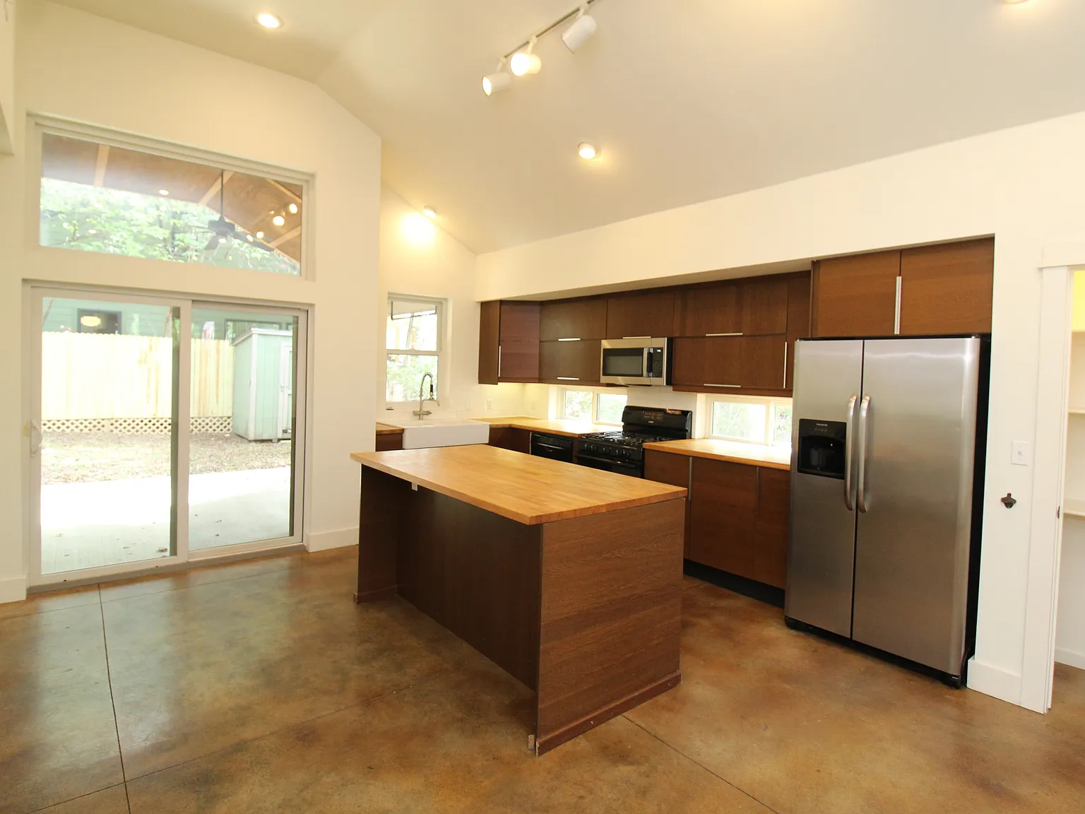 420 South Church Avenue - 1 — Photo 4