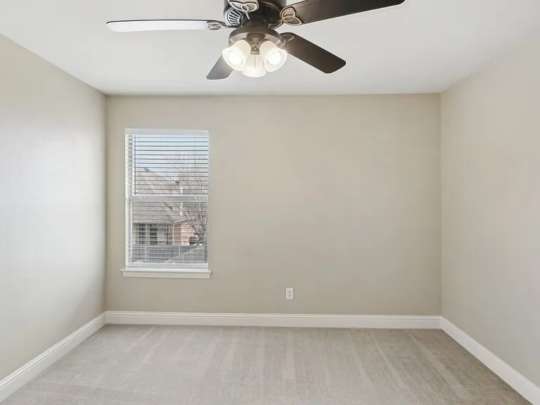313 Country Lakes Dr — Photo 27
