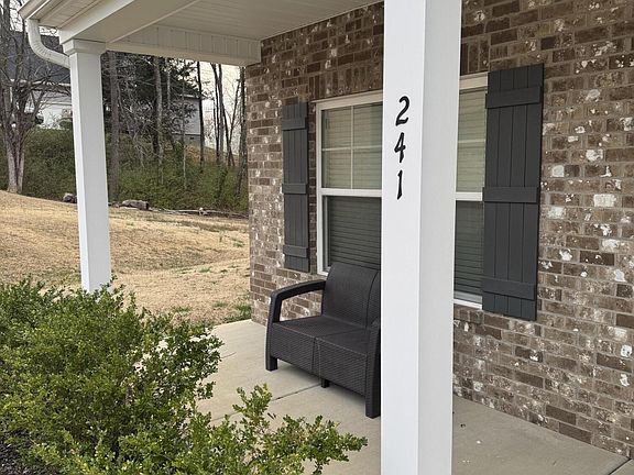 4th image of 241 Summer Glenn Ln