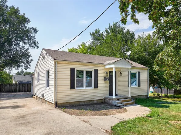 1330 E 33rd Ct, Des Moines, IA 50317