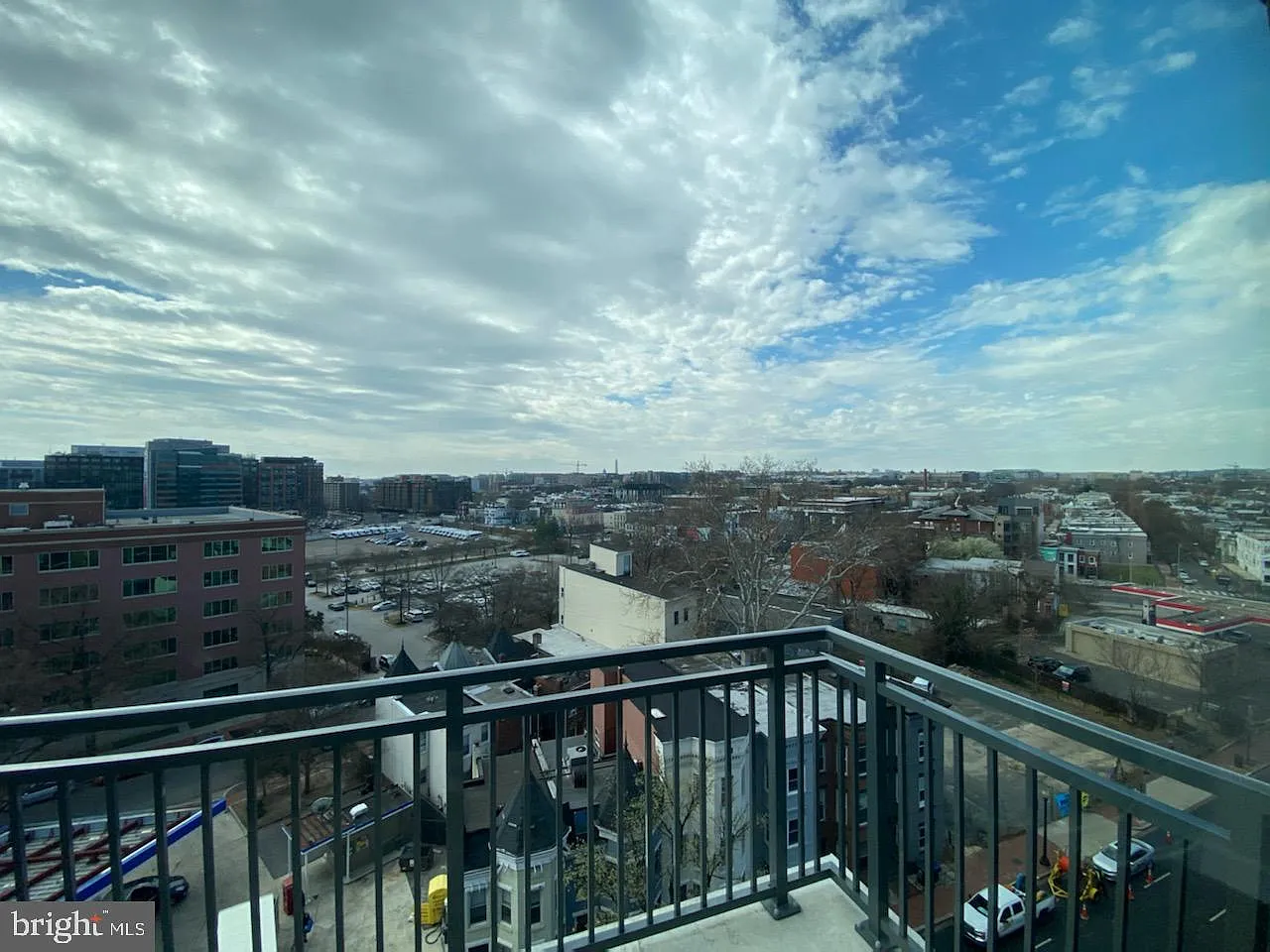 1 bed, 679 sqft, $2,300 — Photo 3