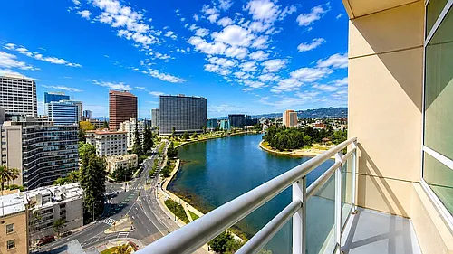 1 Lakeside Dr Photo 1