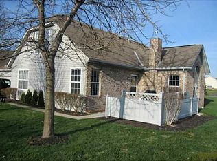 73 Stonegate Cir, Bowling Green, OH 43402