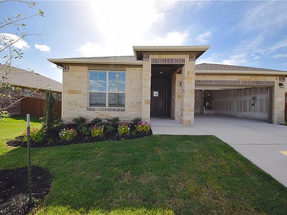 3rd image of 16829 Aventura Ave