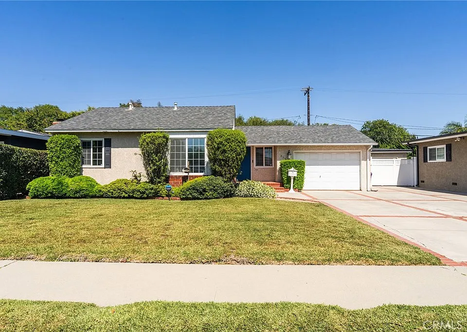 2358 Snowden Ave