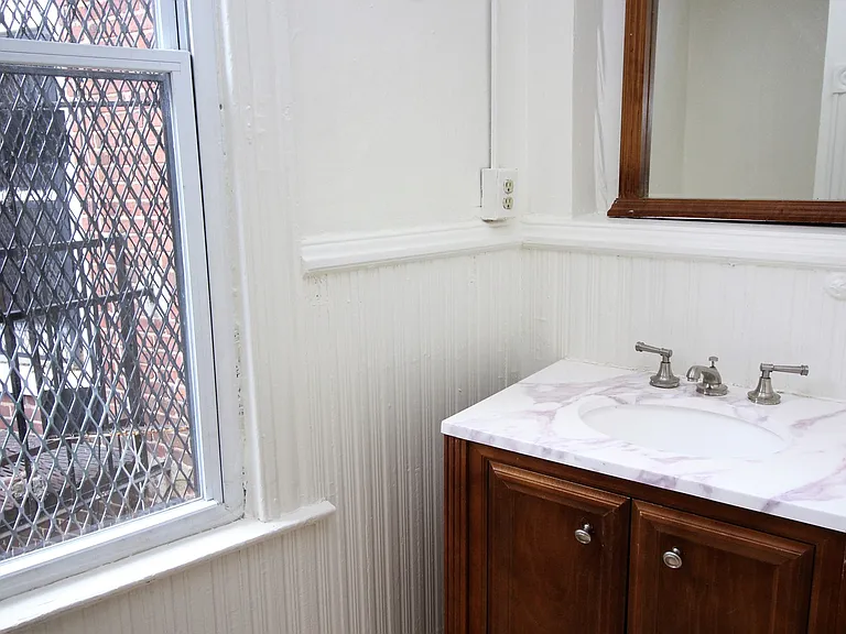 2829 Saint Paul St — Photo 13