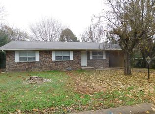 203 Kennan St, Prairie Grove, AR 72753