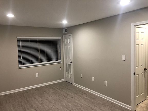 5th image of 5101 Crossfield Ct APT 3