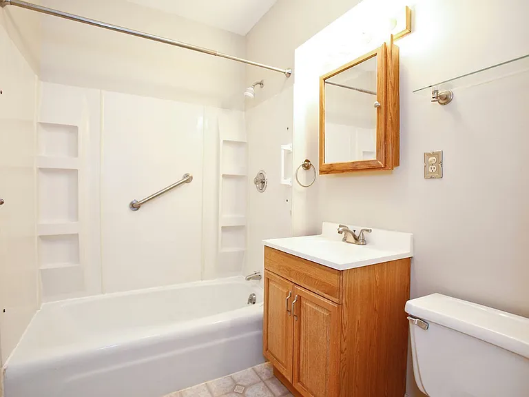 127 W Main St — Photo 10