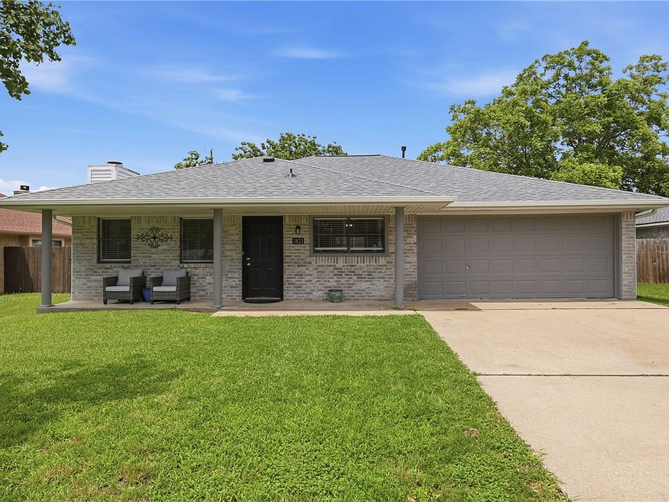 1st image of 3821 Brighton Dr