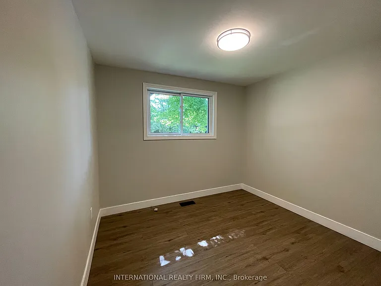 32 Jasper Dr — Photo 8