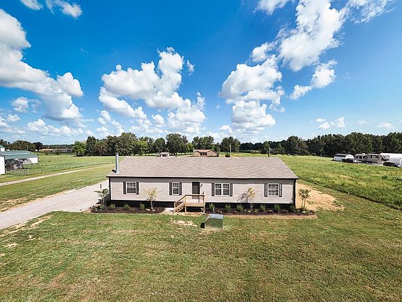 3rd image of 317 Dooley Rd