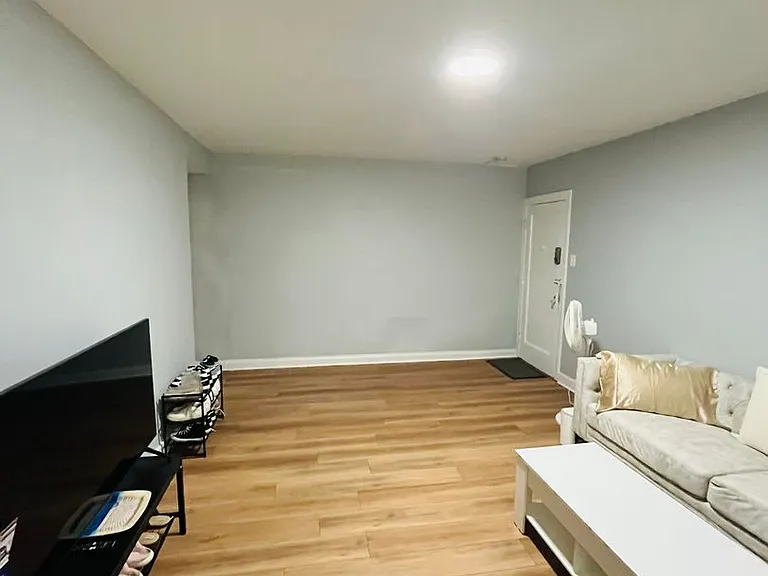 101 Winnie St — Photo 4