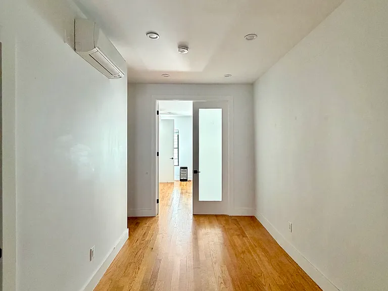 136 Frost St #2 — Photo 2
