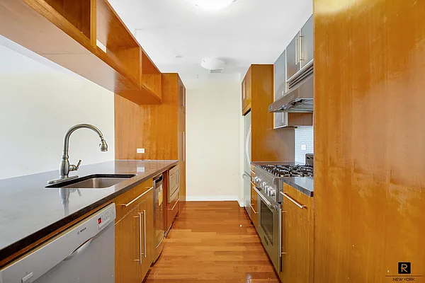Rented by R New York | media 4