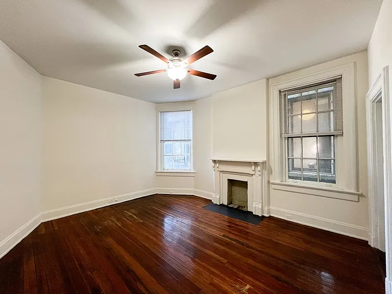 1435 Main St — Photo 10