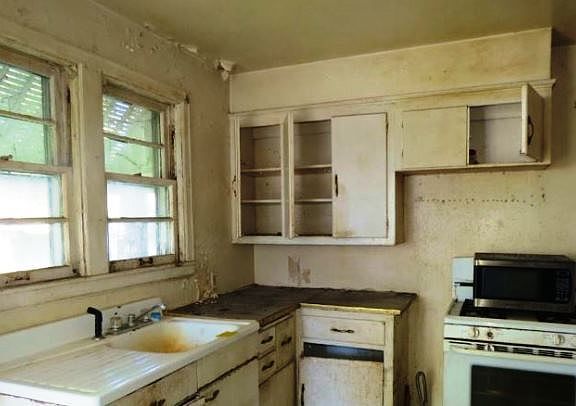 4th image of 1015 N 14th St