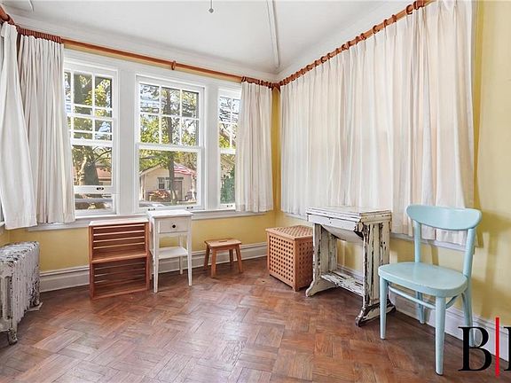 3rd image of 2029 E 64th St