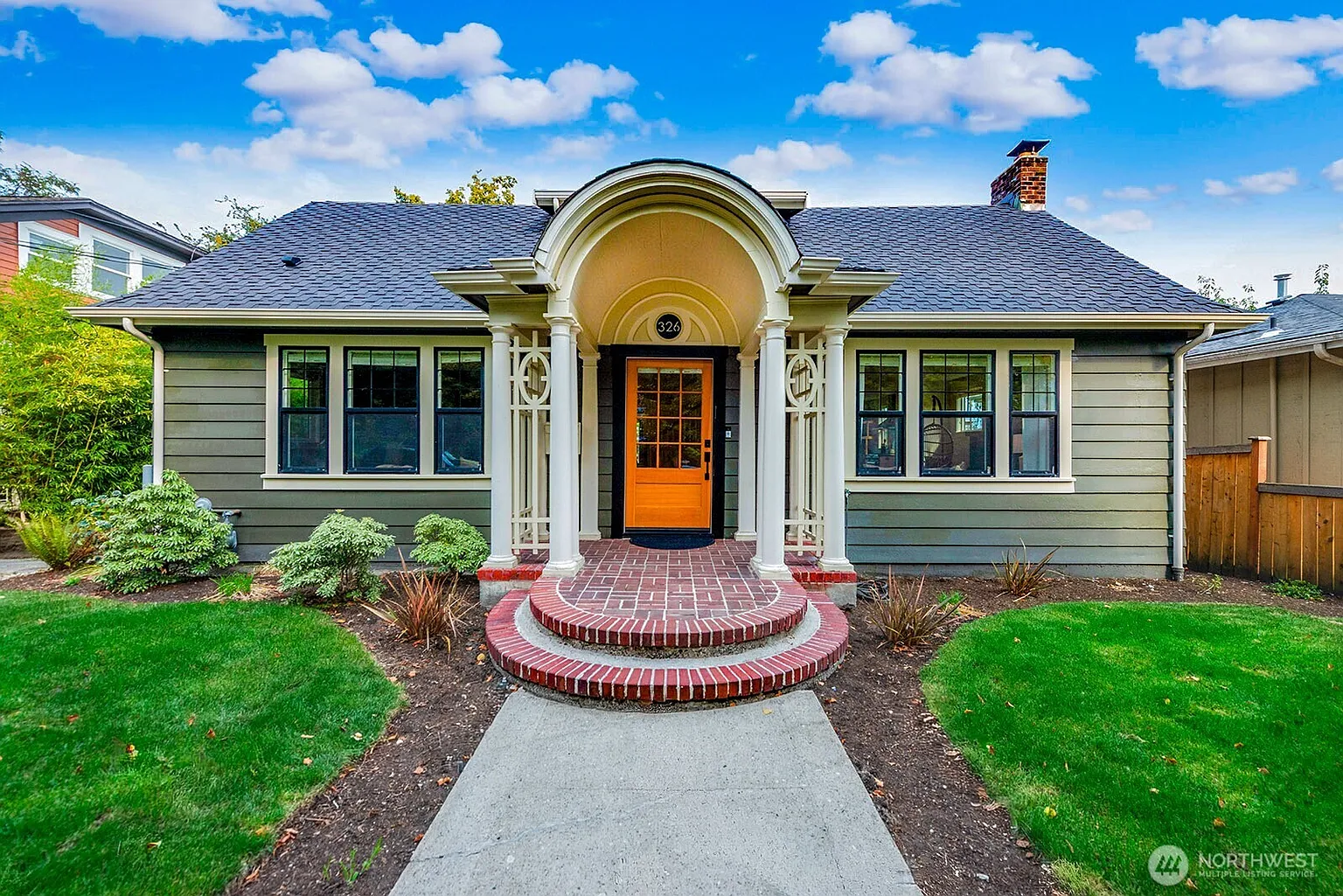 326 22nd Avenue E photo 1
