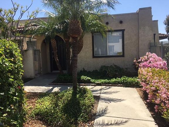 Single story end unit.