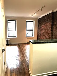 906 Amsterdam Avenue