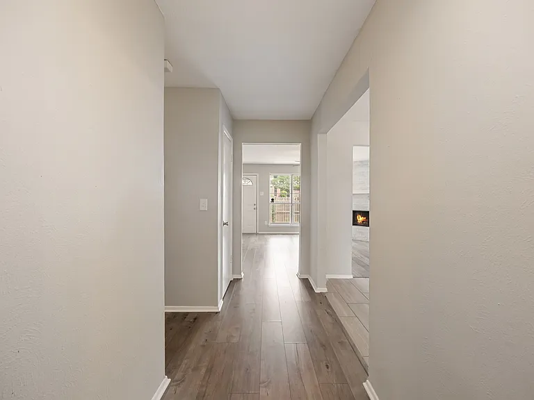 1 E Mountain Ln #MAIN — Photo 5