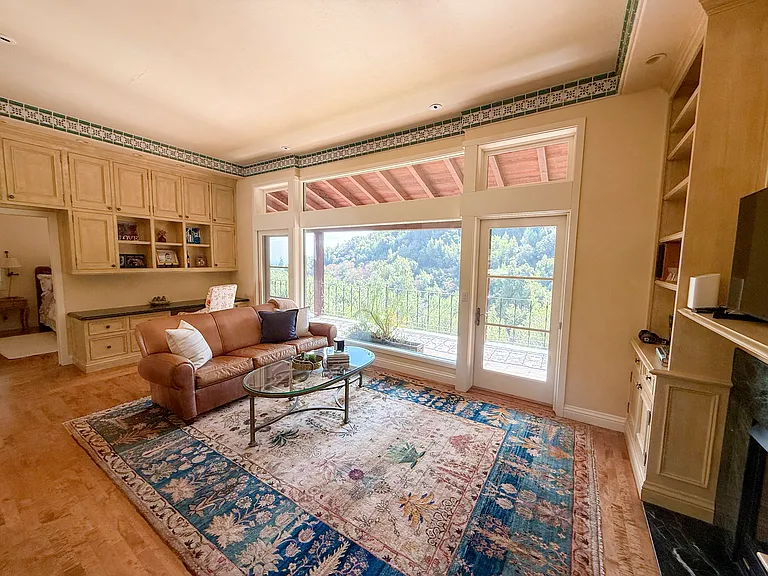 15882 Glen Una Dr — Photo 5