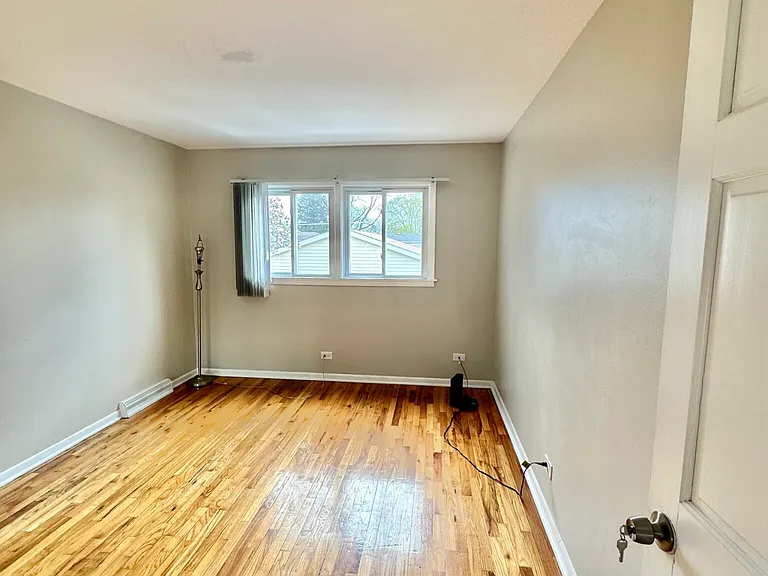 1243 S Mitchell Ave #HSE — Photo 9