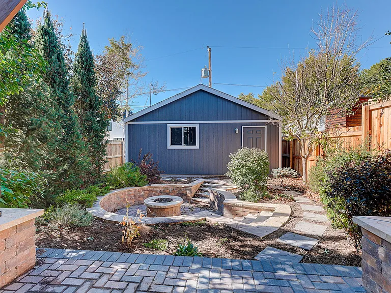 2215 Meade St — Photo 26